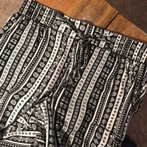 Ladies jogger style pants